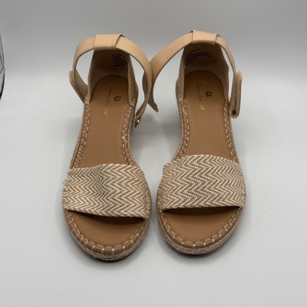 Tommy Bahama Mini Mayla Sandals Women 8.5 Tan Excellent Chevron Wedge Espadrille - Picture 1 of 5